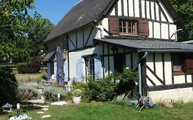 Le Cottage Du Coudray, Gite Avec Chalet Sauna